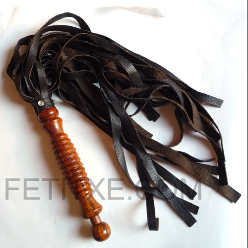 FLOGGER MANGO DE MADERA 7612